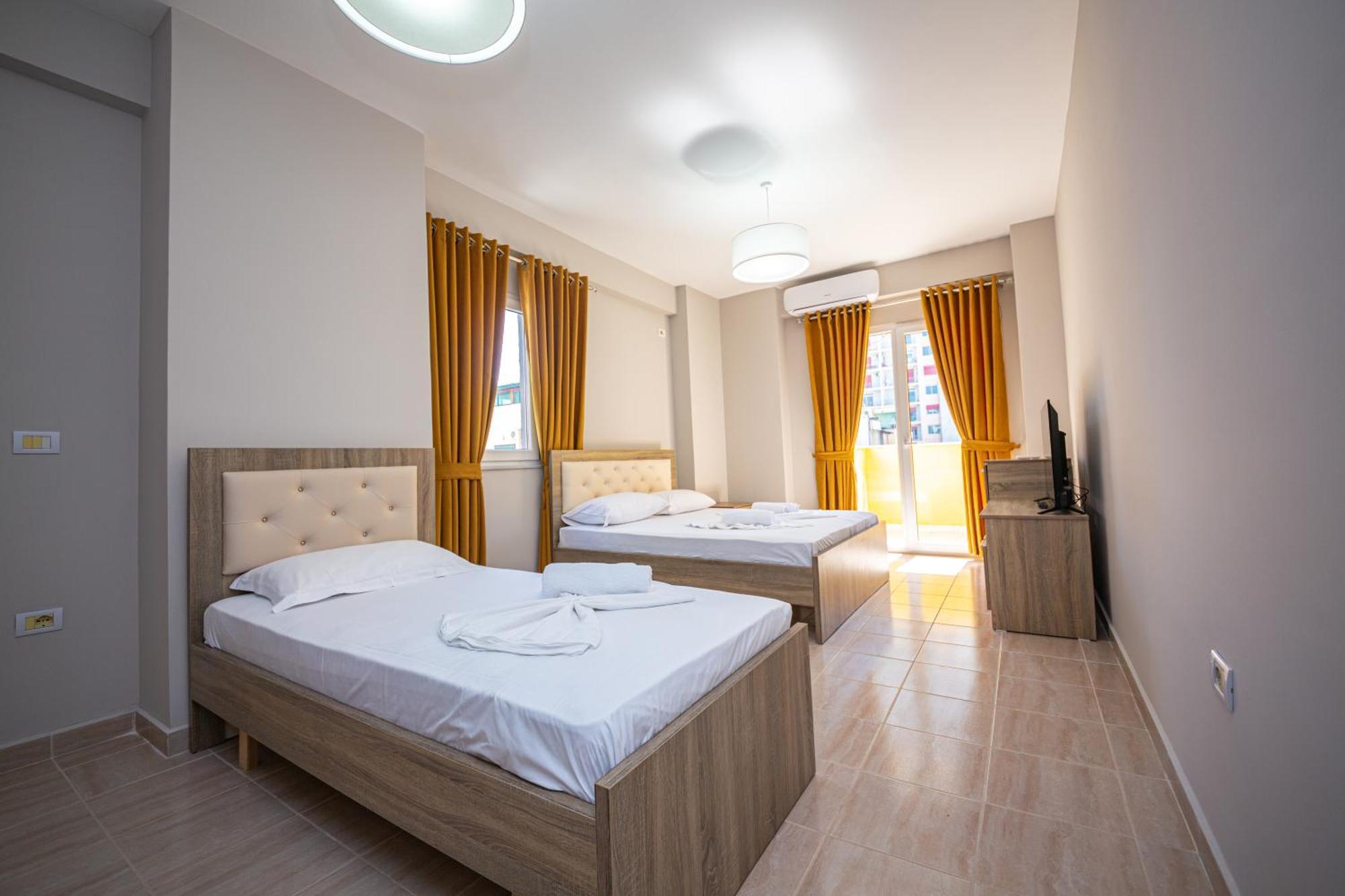 Ponari S Hotel Kryemedhej Room photo